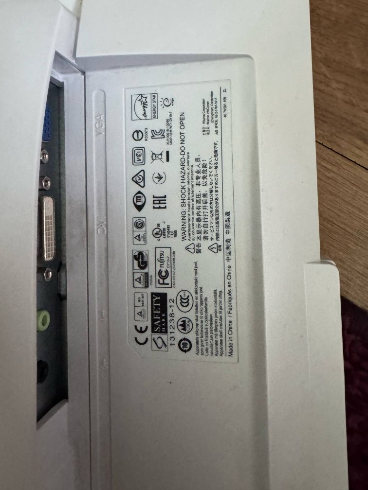 Monitor Fujitsu b19-7 led