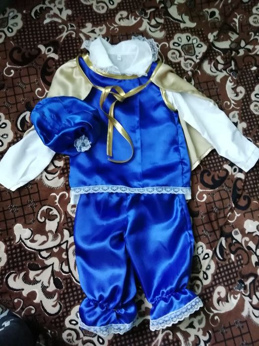 Продаж прокат костюмів