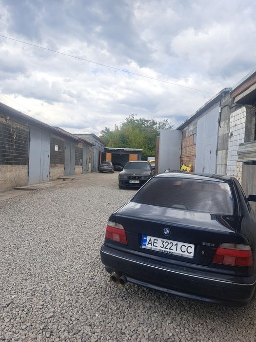 Продам бмв е 39 м52б25tu