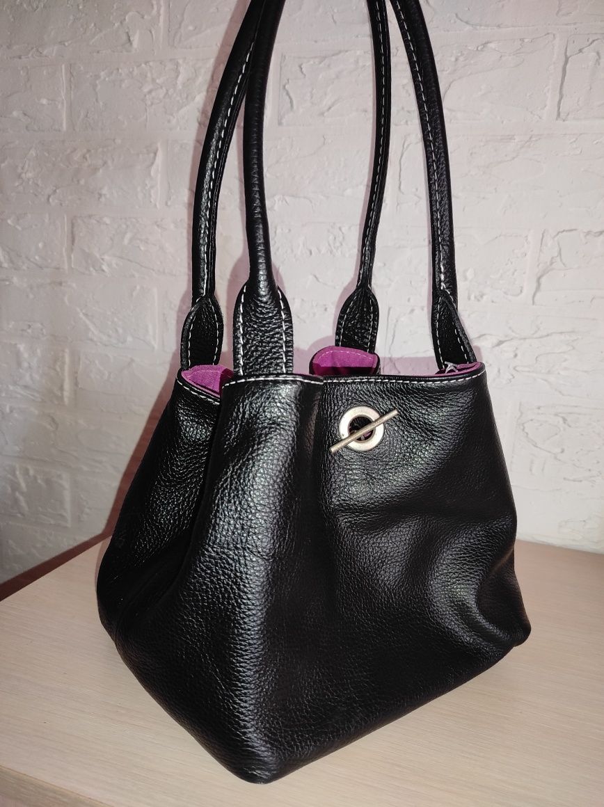 Женская кожаная сумка коричневая черная