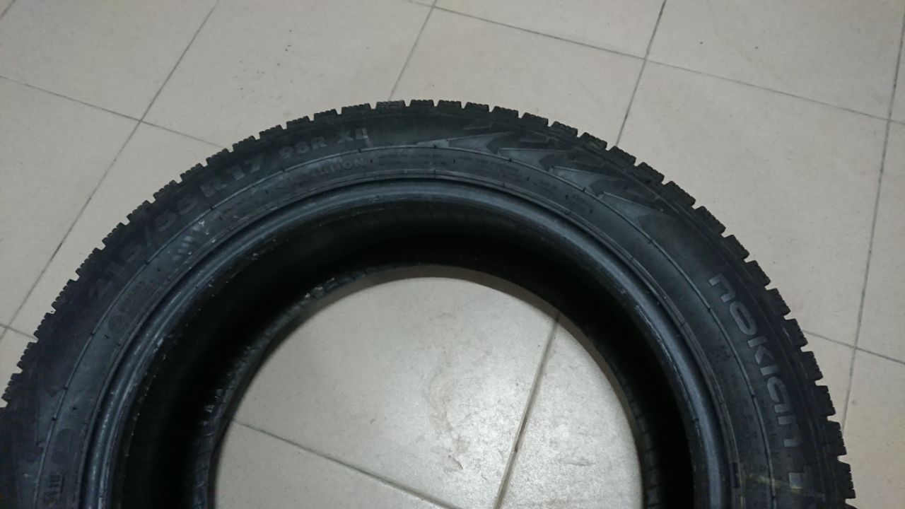 Гума зимова nokian nordman RS2 215/55 R17 - 4 шт