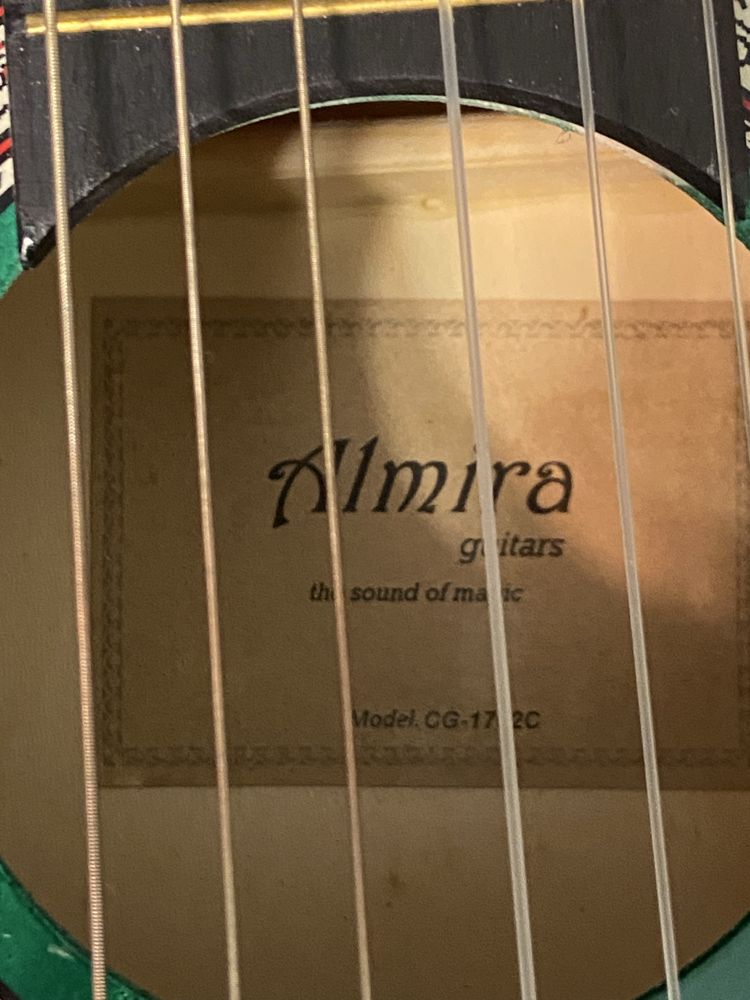 Класическая гитара Almira. б/у