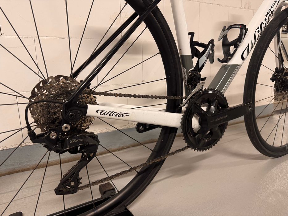 Rower szosowy Wilier Triestina Garda 2x12 Shimano 105. Karbon.