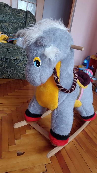 Коник гойдалка дитяча