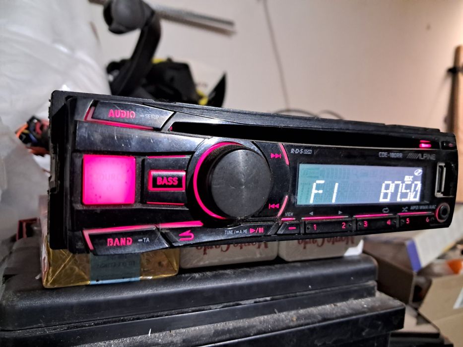 Alpine CDE-180RR rоригинал Usb Aux Алпайн  автомобильная магнитола