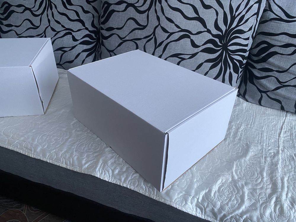 Картонные коробки самосборные коробка белая 320*290*190 и 420*300*190