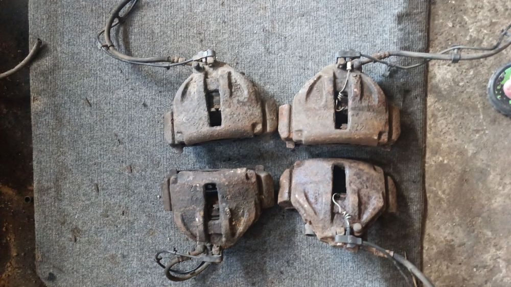 Супорт Спрінтер передній Суппорт Спринтер 313 Мерседес 903 Розборка