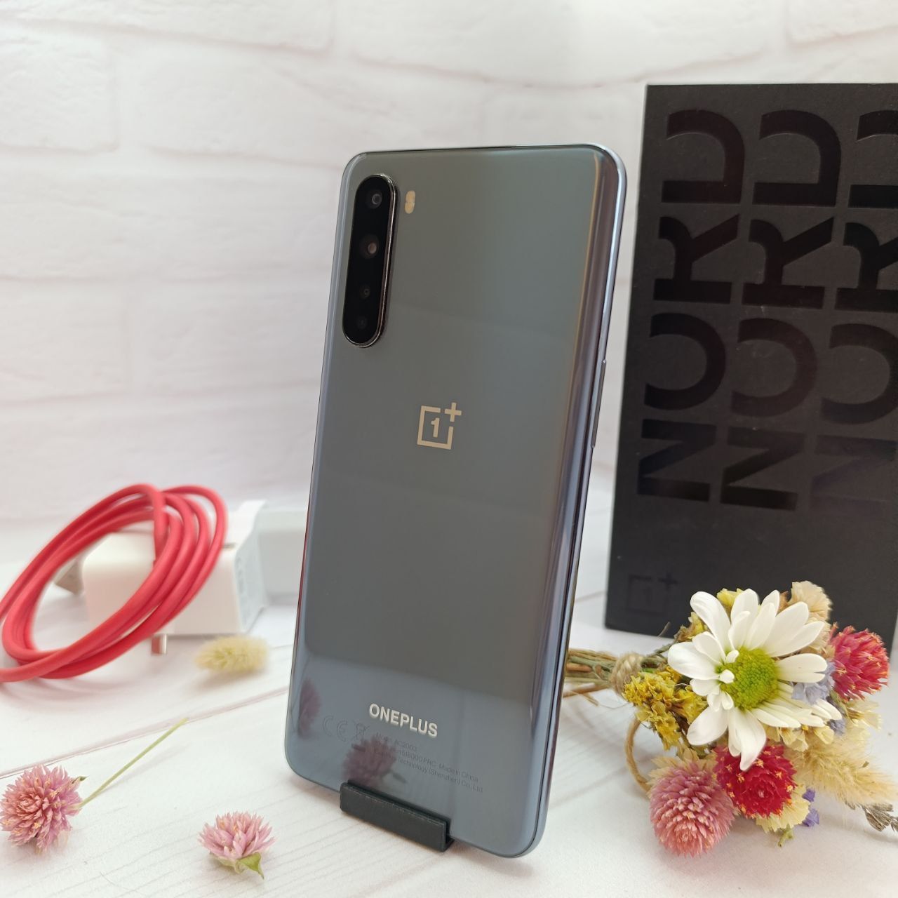 Продам телефон OnePlus Nord AC2003 8+3/128Gb NFC в гарному  стані