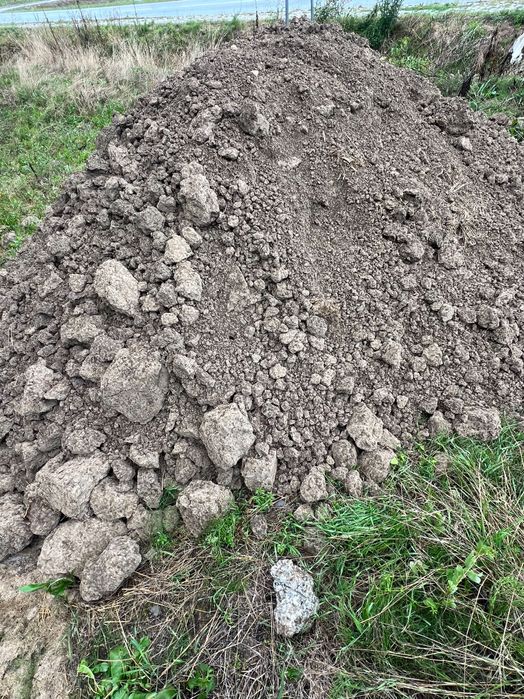 Pospółka Żwir Ziemia humus Ziemia na podniesienie terenu