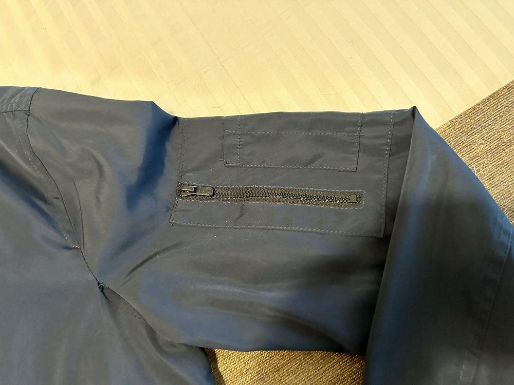 Casaco ddsportivo tipo aviador BERSHKA para criança tamanho s