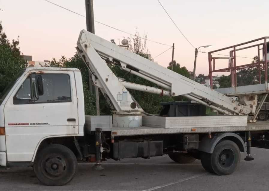 Barquinha grua com cesto ou carrinhas