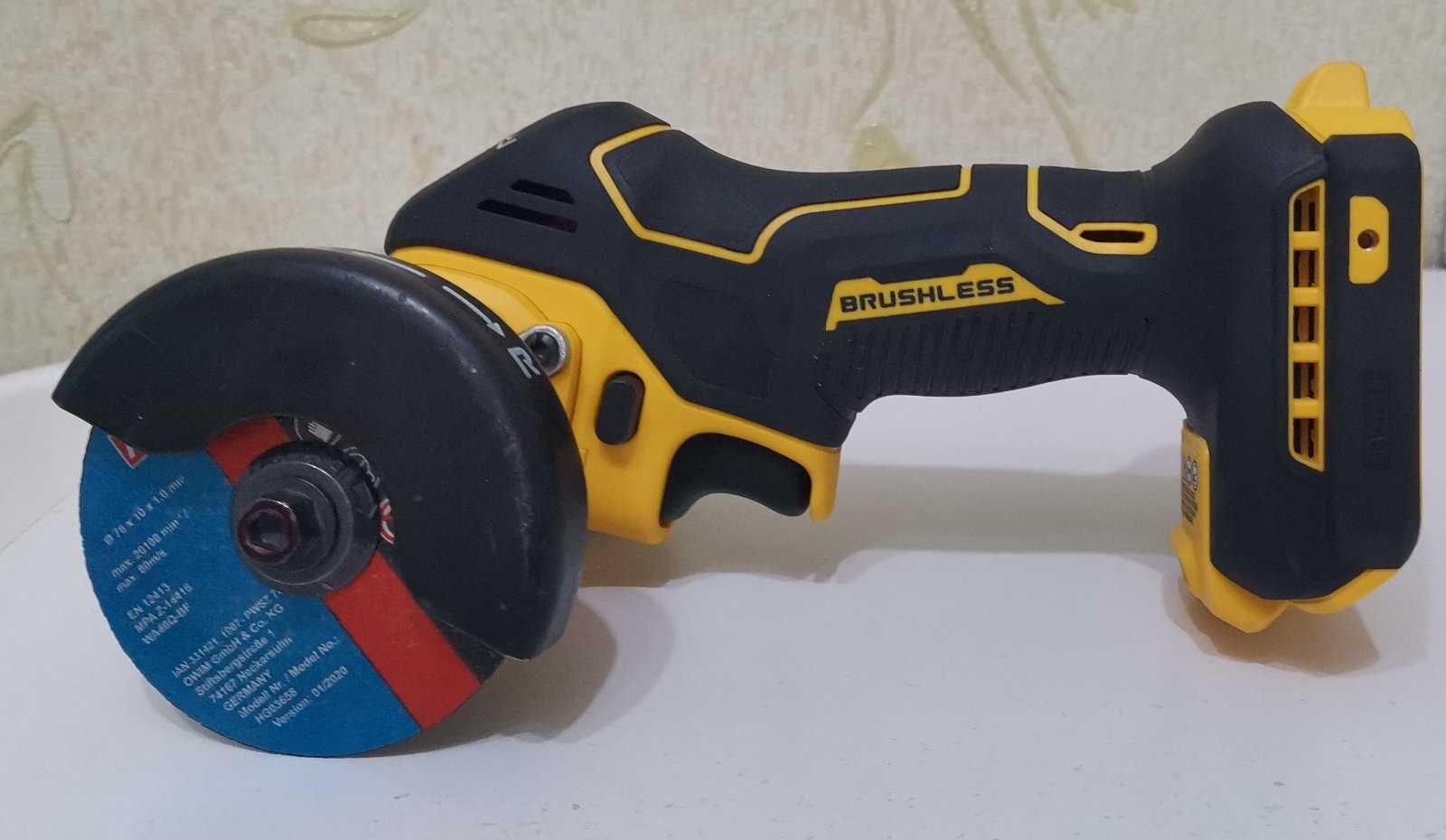 Аккумуляторная дисковая пила (мини-болгарка) DeWALT DCS438N