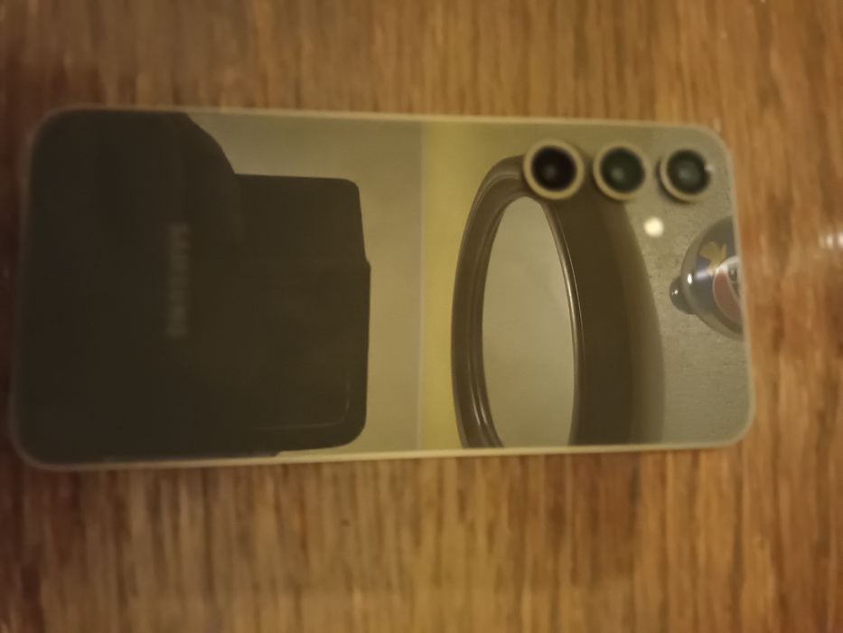 Sprzedam Samsunga S23FE bez simloka na 2 karty telefon