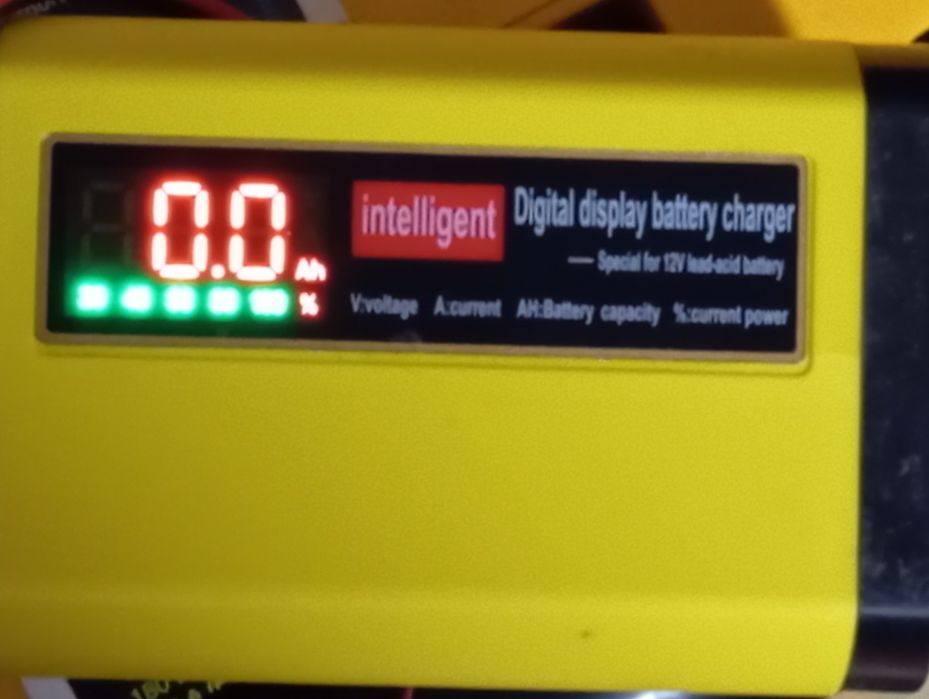 Зарядное устройство 12В 2А автоматическое. Новое. До 60Ач.