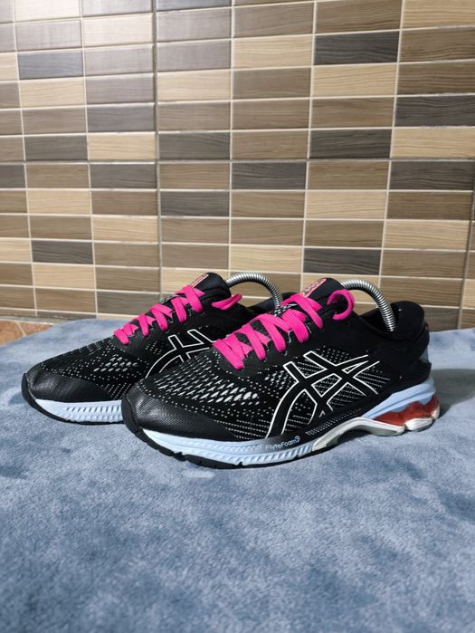 Кросівки Asics Gel-Kayano 26 37 розмір