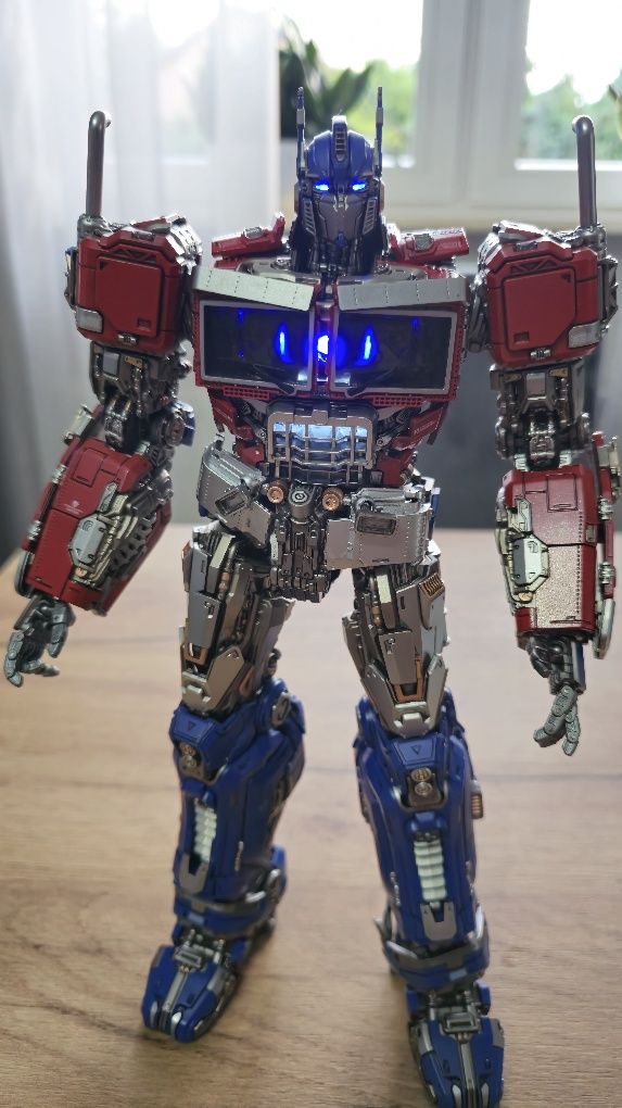 Transformers Optimus Prime 1/6 z efektami