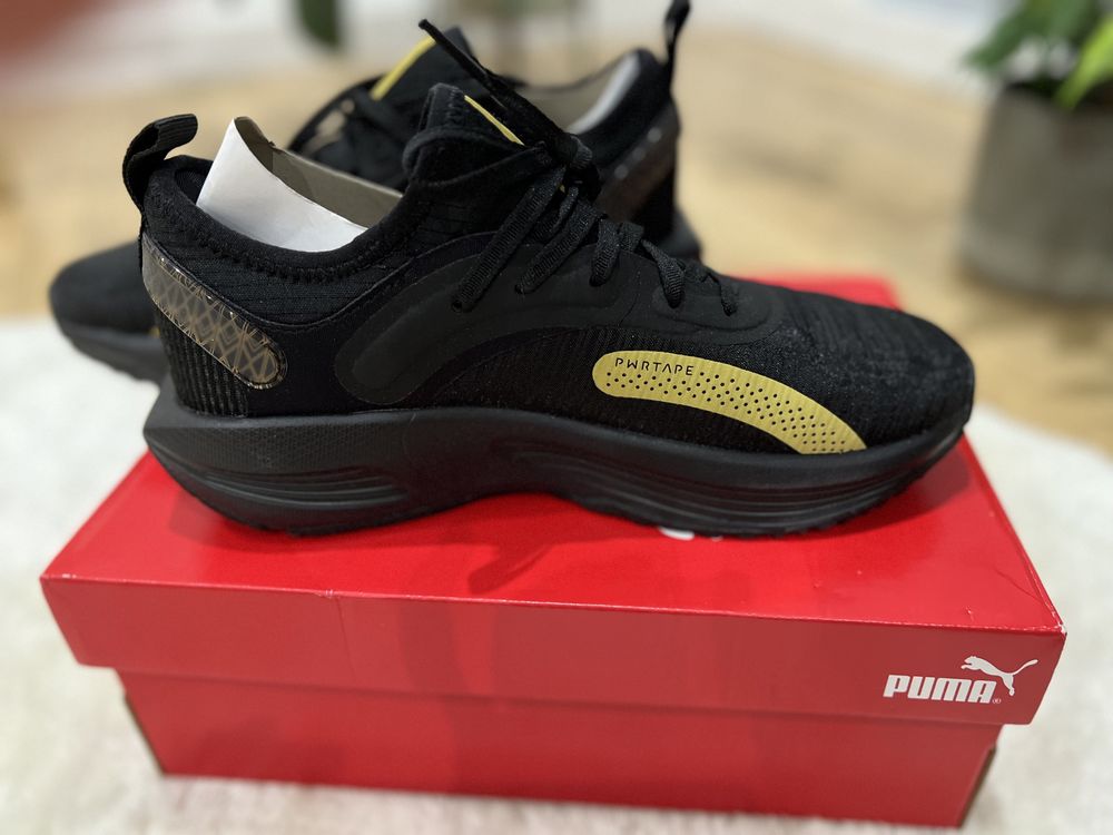 Кросівки жіночі Puma Взуття