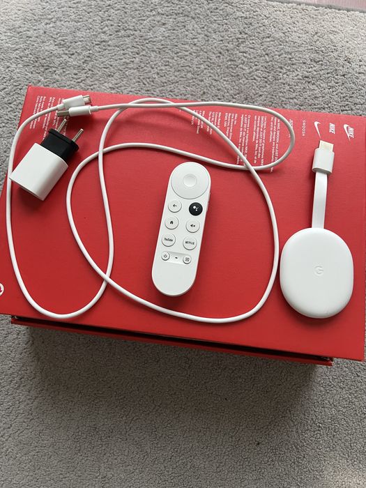 TV z Smart TV Google Chromecast Samsung UE32F4000AW + PILOT