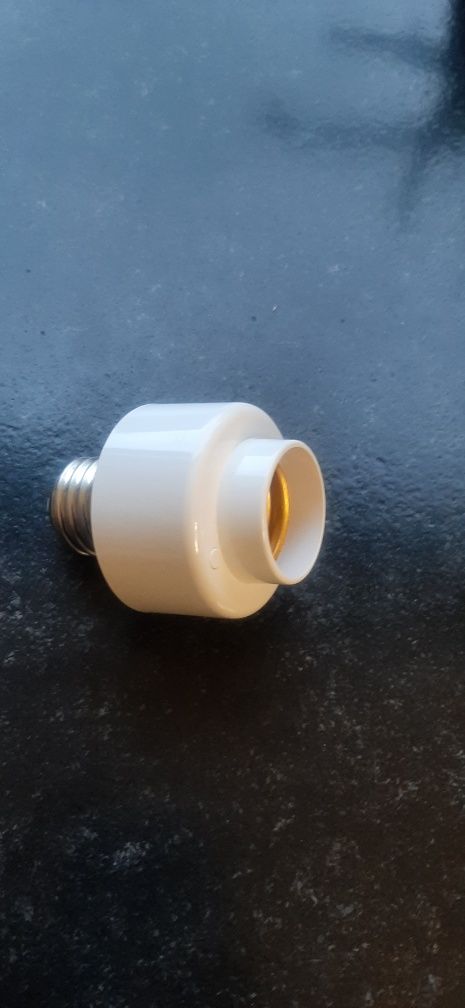 Smart adapter do żarówek E27 WiFi zdalne sterowanie