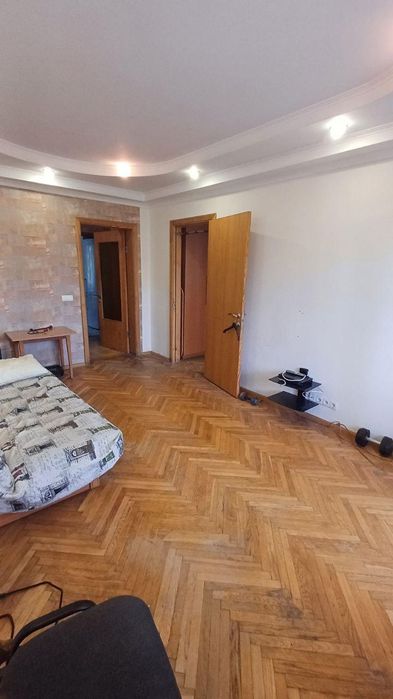 Продам 3 кім.квартиру,вул.Чорних Запорожців,ТЦ Форум,м.Бровари SL