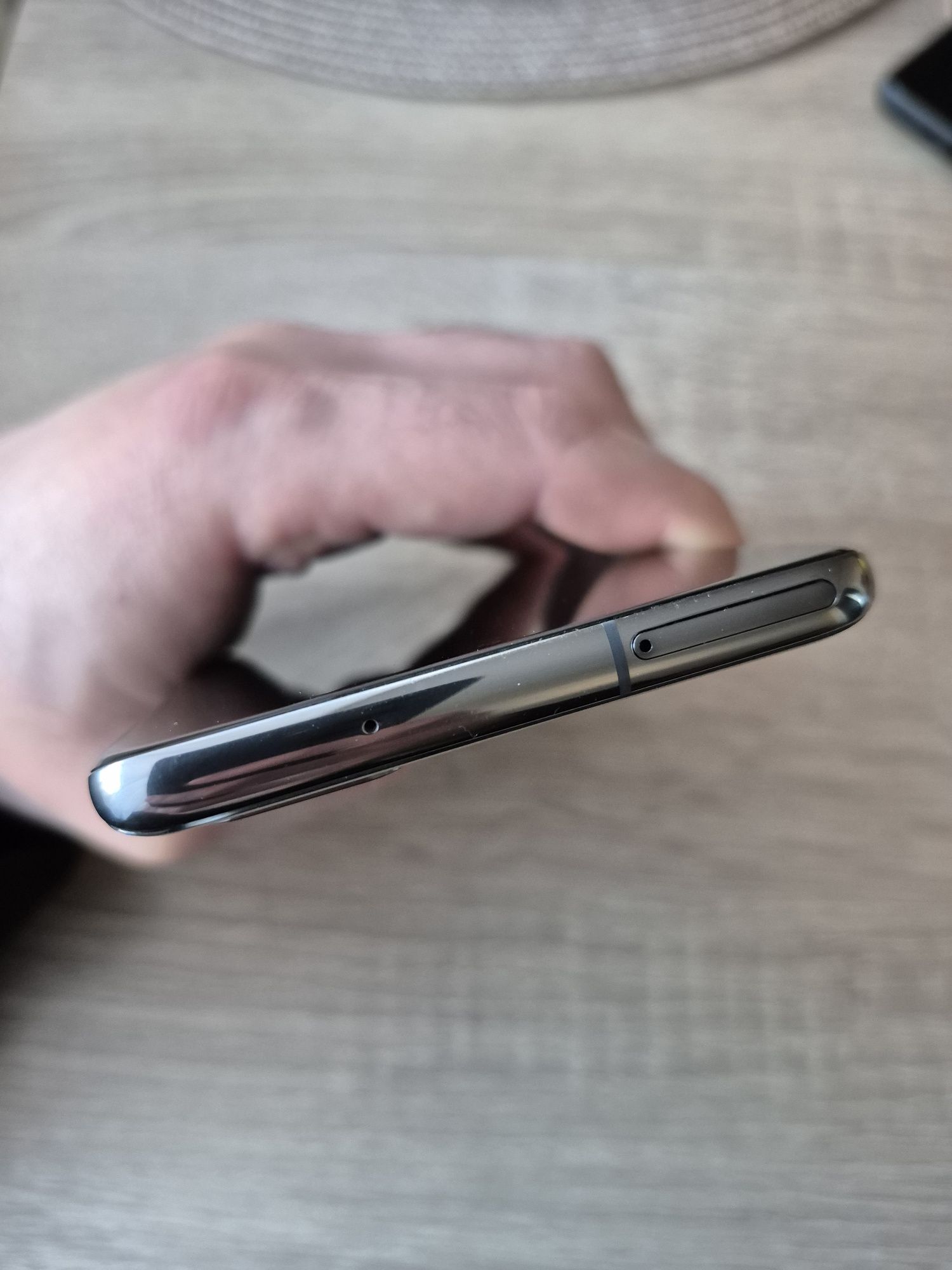 Продам samsung s 20 plus 5g grey