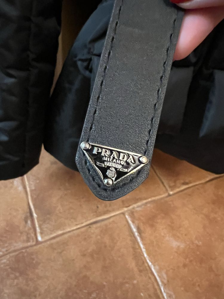 Куртка - пуховик Prada з капюшоном