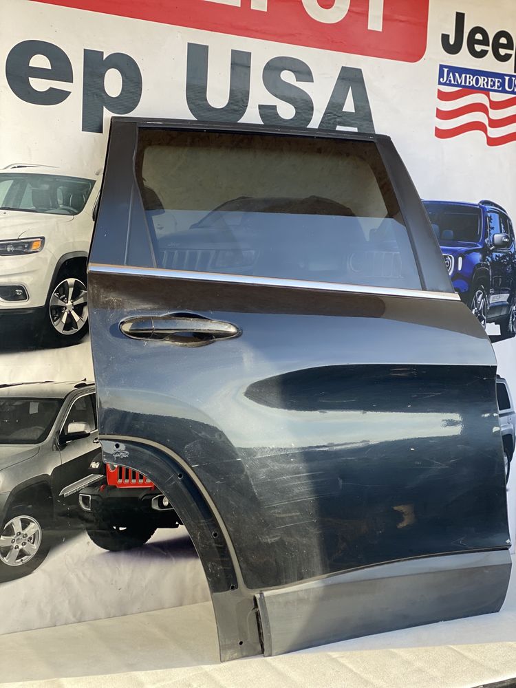 Двері задні праві Jeep Cherokee 2014-2016р
