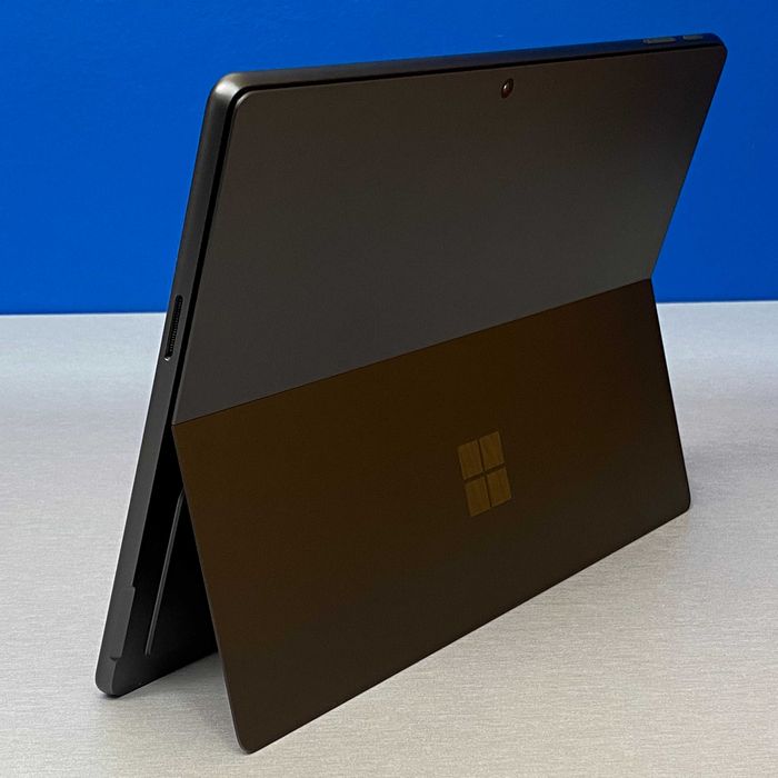 Microsoft Surface Pro 11 - 13" OLED (Snapdragon X Elite/16GB/1TB SSD)