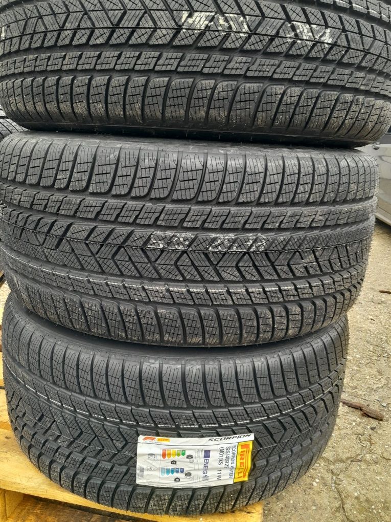 Komplet koła zimowe mercedes GLS 63 AMG W167 325/40/22 285/45R22