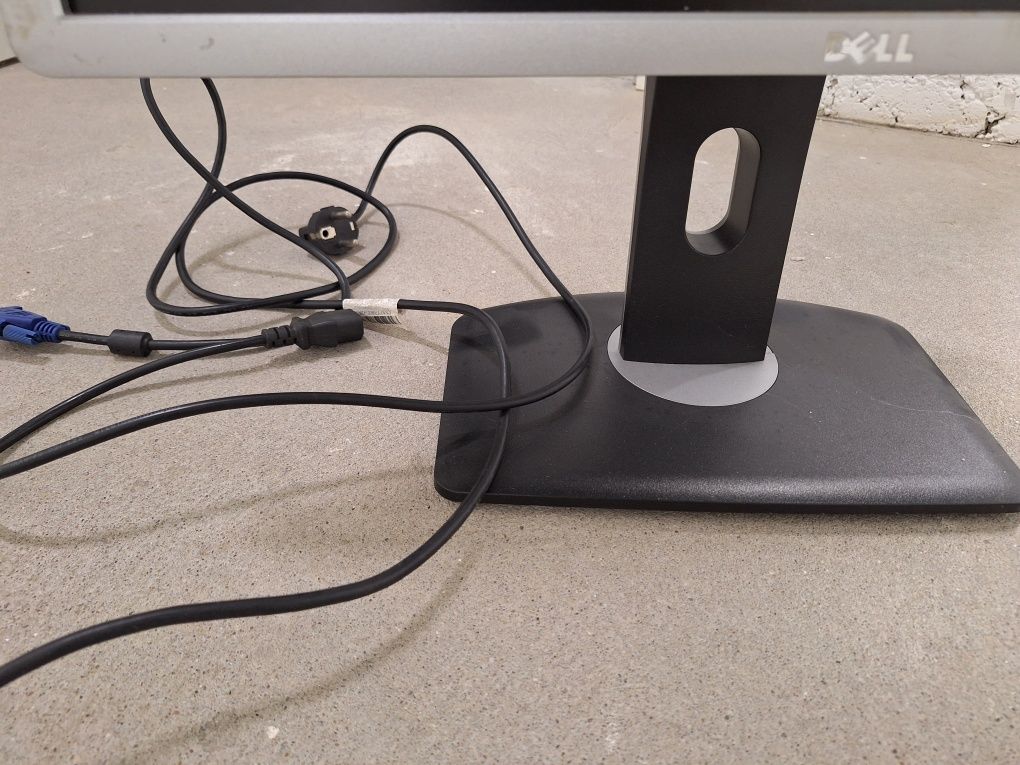 Monitor Dell stan dobry plus