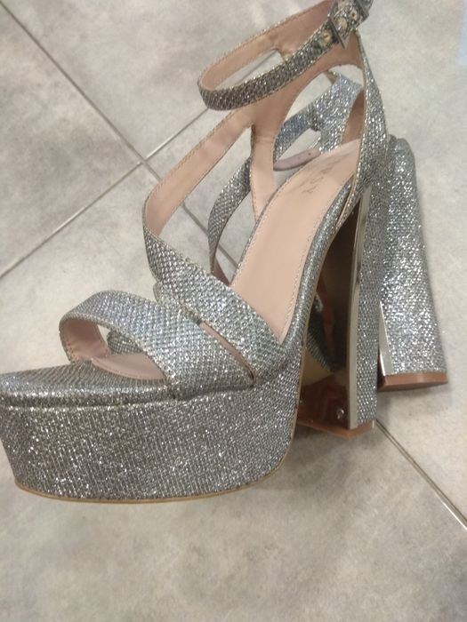 Sandałki na grubym  obcasie Londyn roz. 37