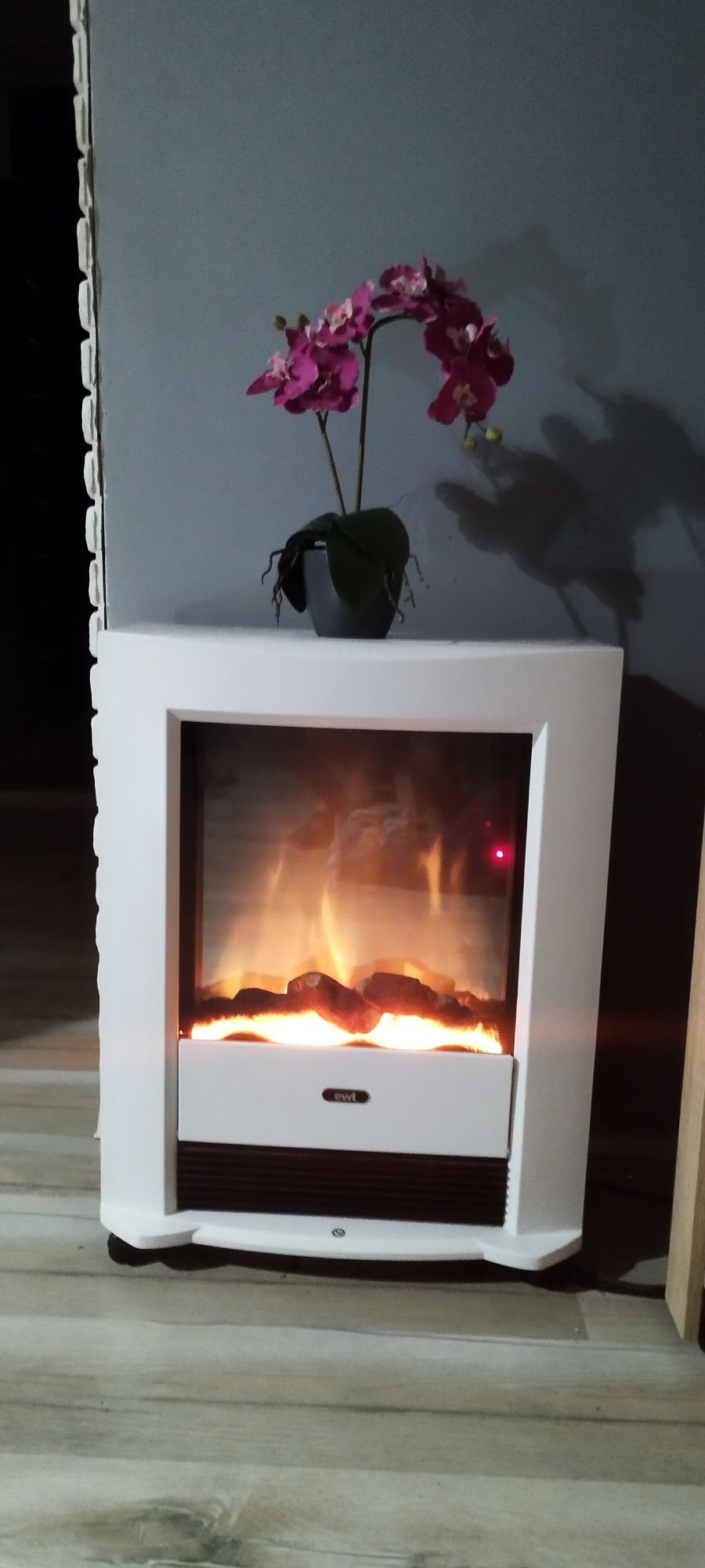 Kominek imitacja żywy ogien