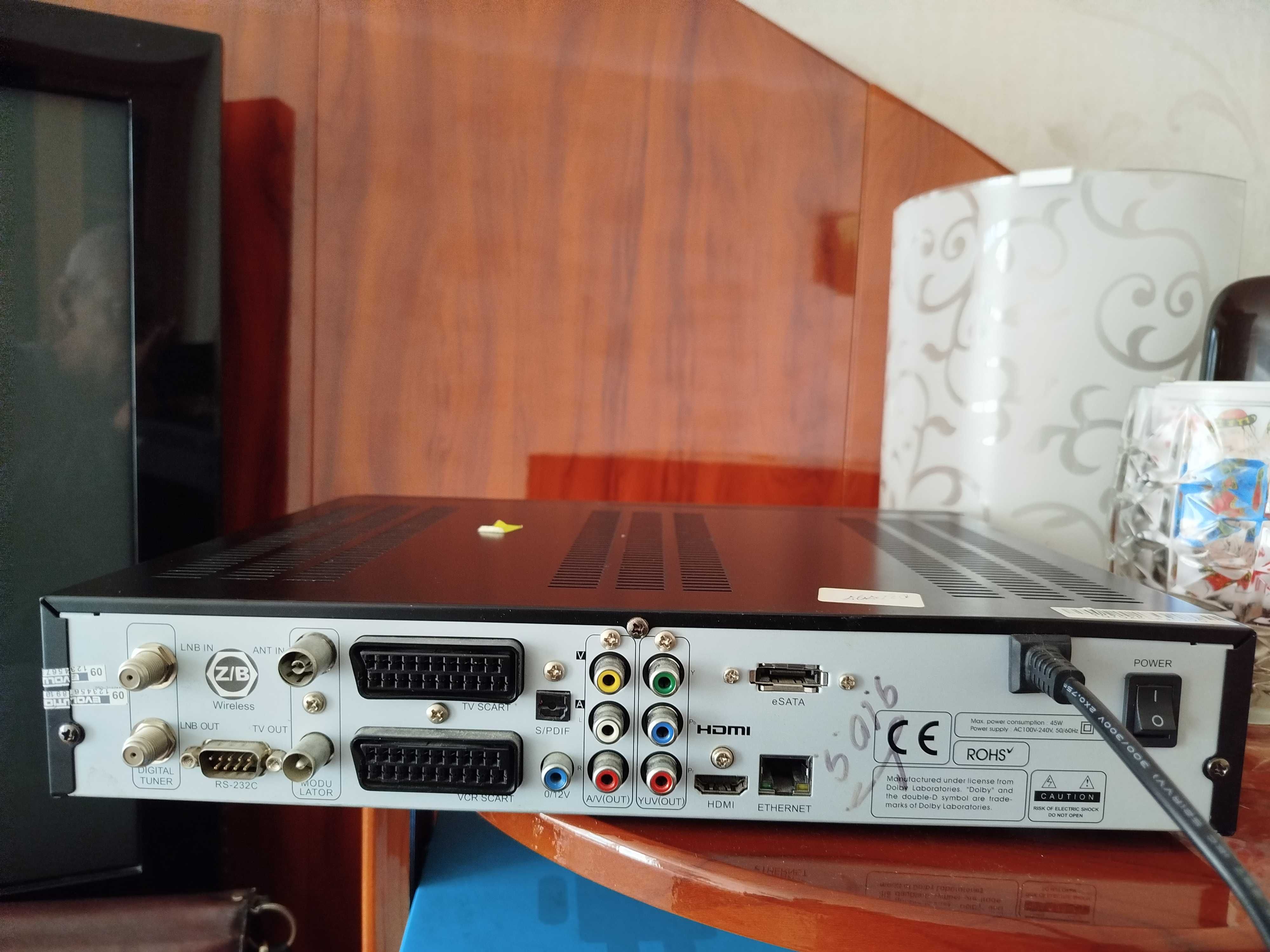 Спутниковый тюнер Infinity HD TV ,DVB-S2 ,HDMI ,DOLBI