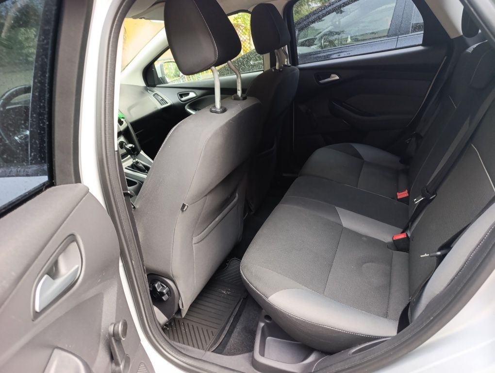 Ford Focus 2012 ROK 1.6, niskie spalanie dobrze utrzymany