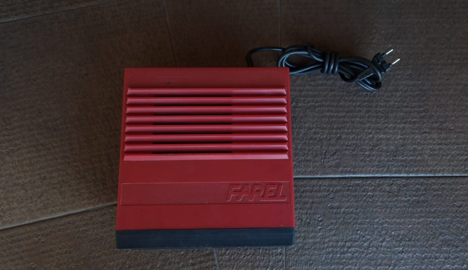 Farelka grzejnik Farell nagrzewnica Polamp PRL vintage retro piecyk