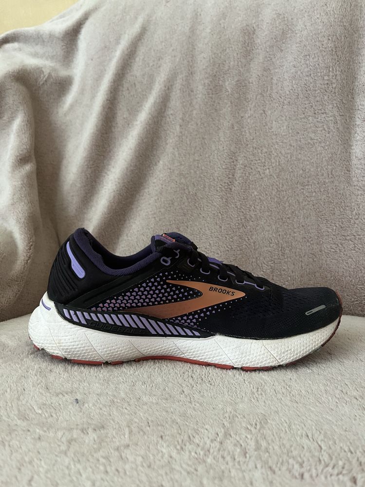Бігові кровівки Brooks Adrenaline gts 22