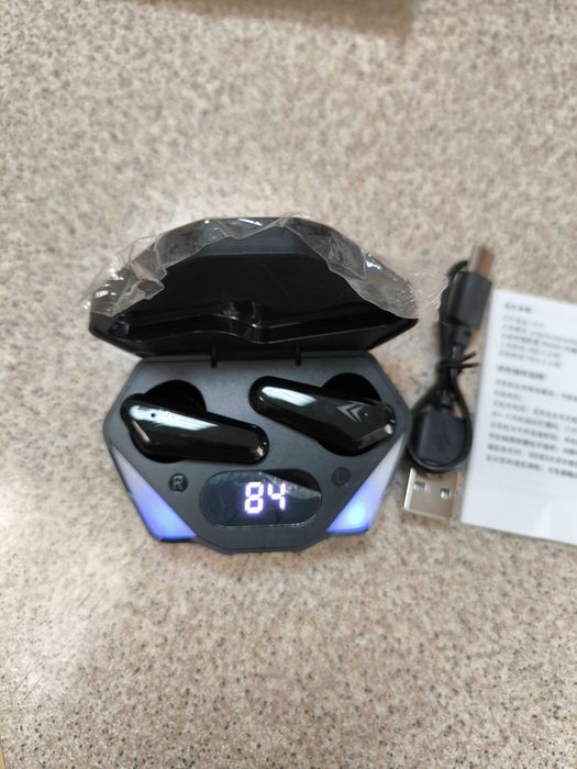 Komplet słuchawek bezprzewodowych