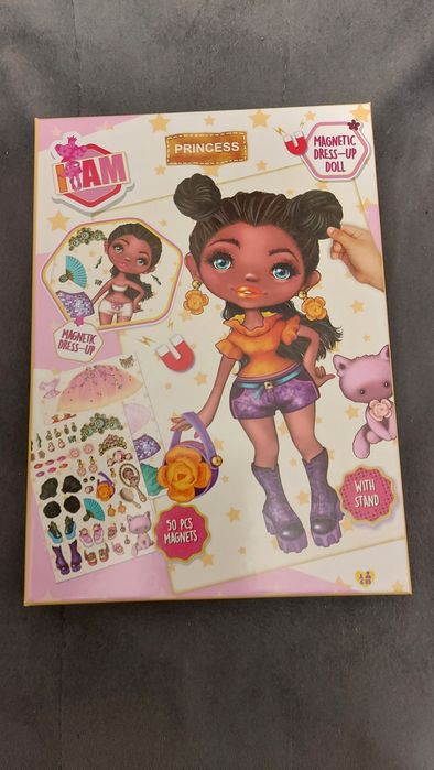 2 zestawy magnetyczne do ubrania lalki