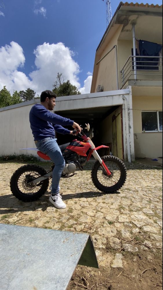 VENDO OU TROCO PIT BIKE 140 Cc , Roda 14/17 das grandes !