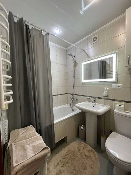 Здається стильна 2к квартира на пр. Поля 48в