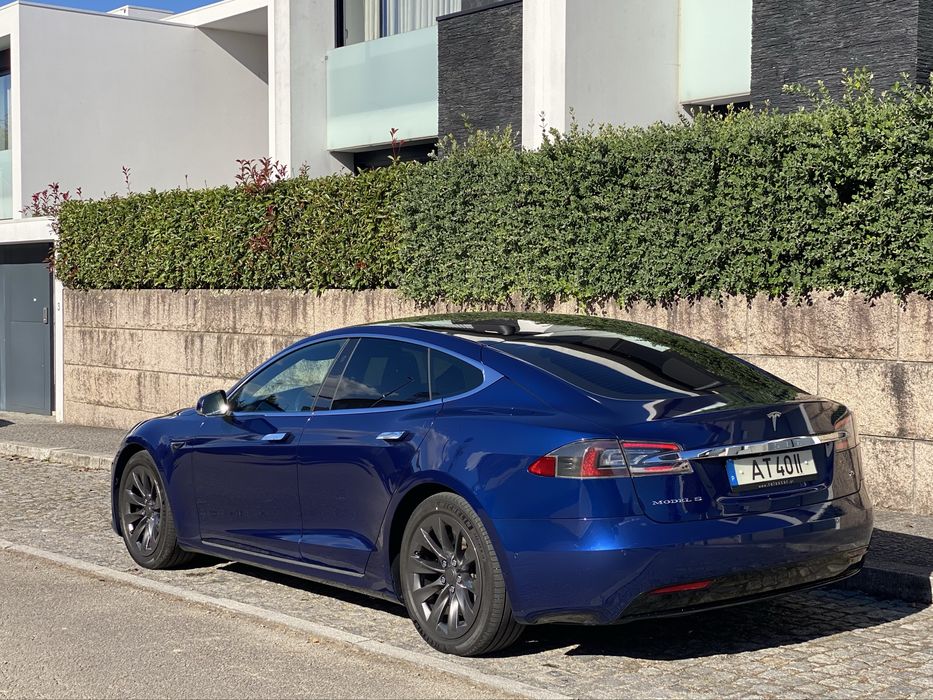 Tesla Model S 75
