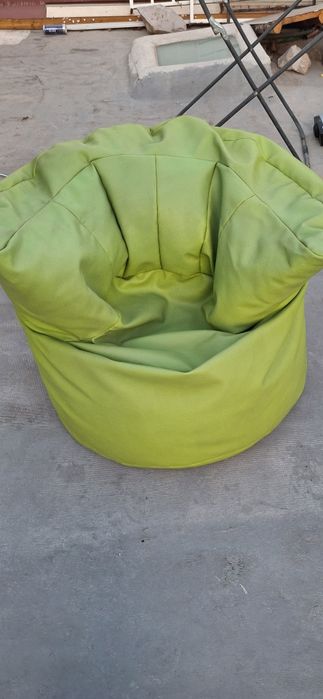 Puff de sala verde