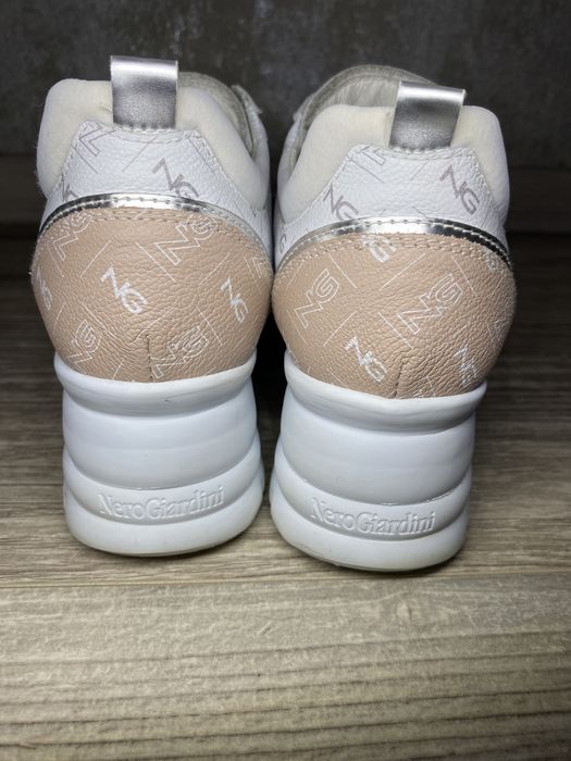 Кросівки снікерси Nero Giardini