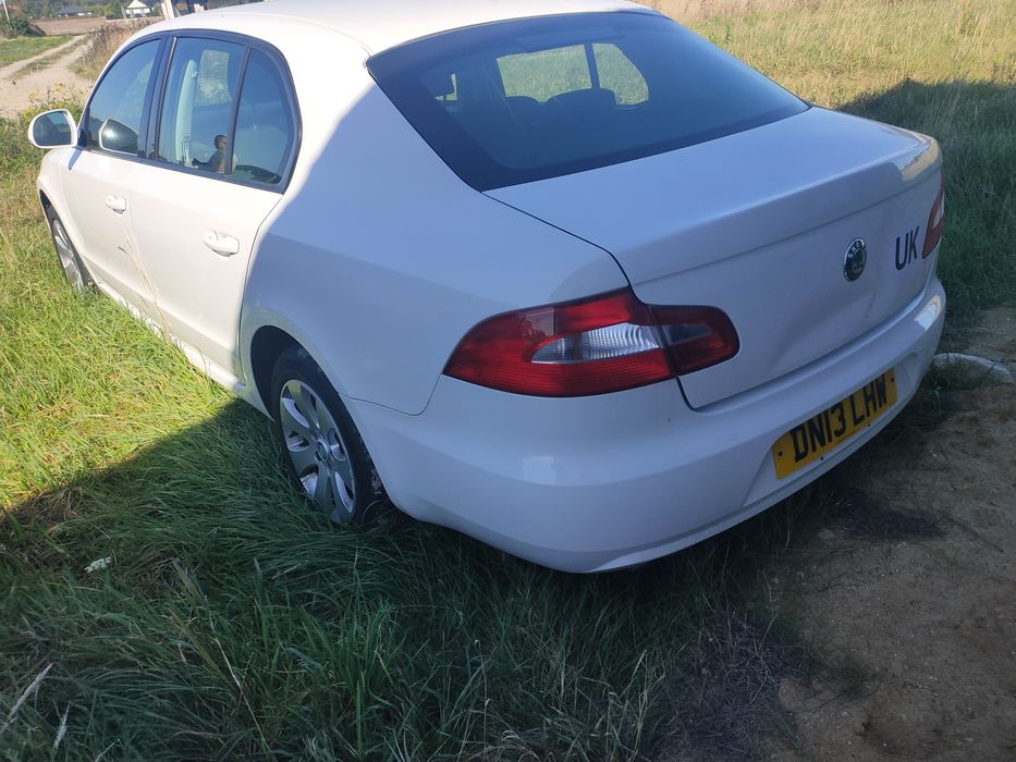 części Superb 2 13r LF9E-9E9E 1.6 CAY UK