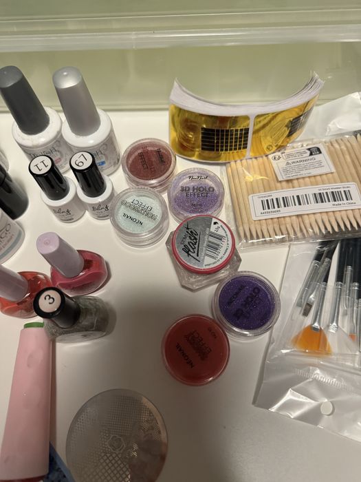 Sprzedam duży zestaw hybrydowy, neonail, gelish, indigo, semilac