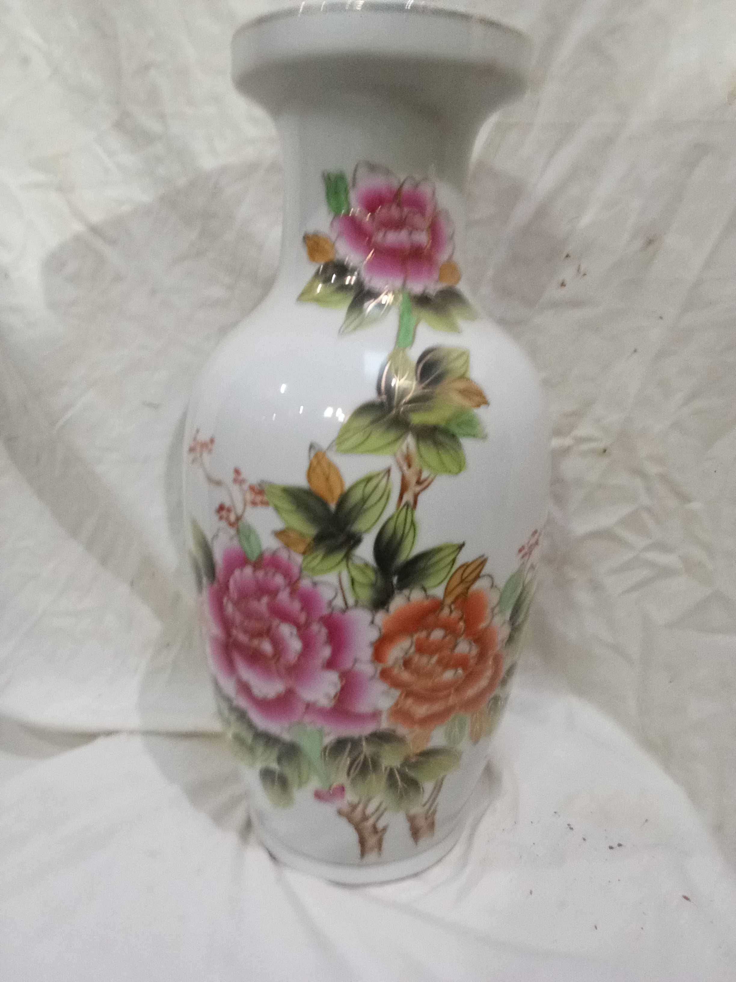 Jarrão chines pintado com arranjo de flores