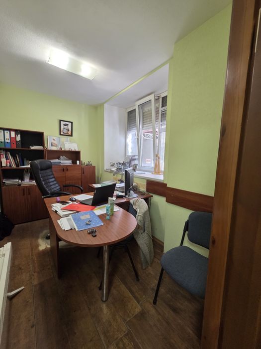 Продам помещение в Центре  метро пл. Конституции