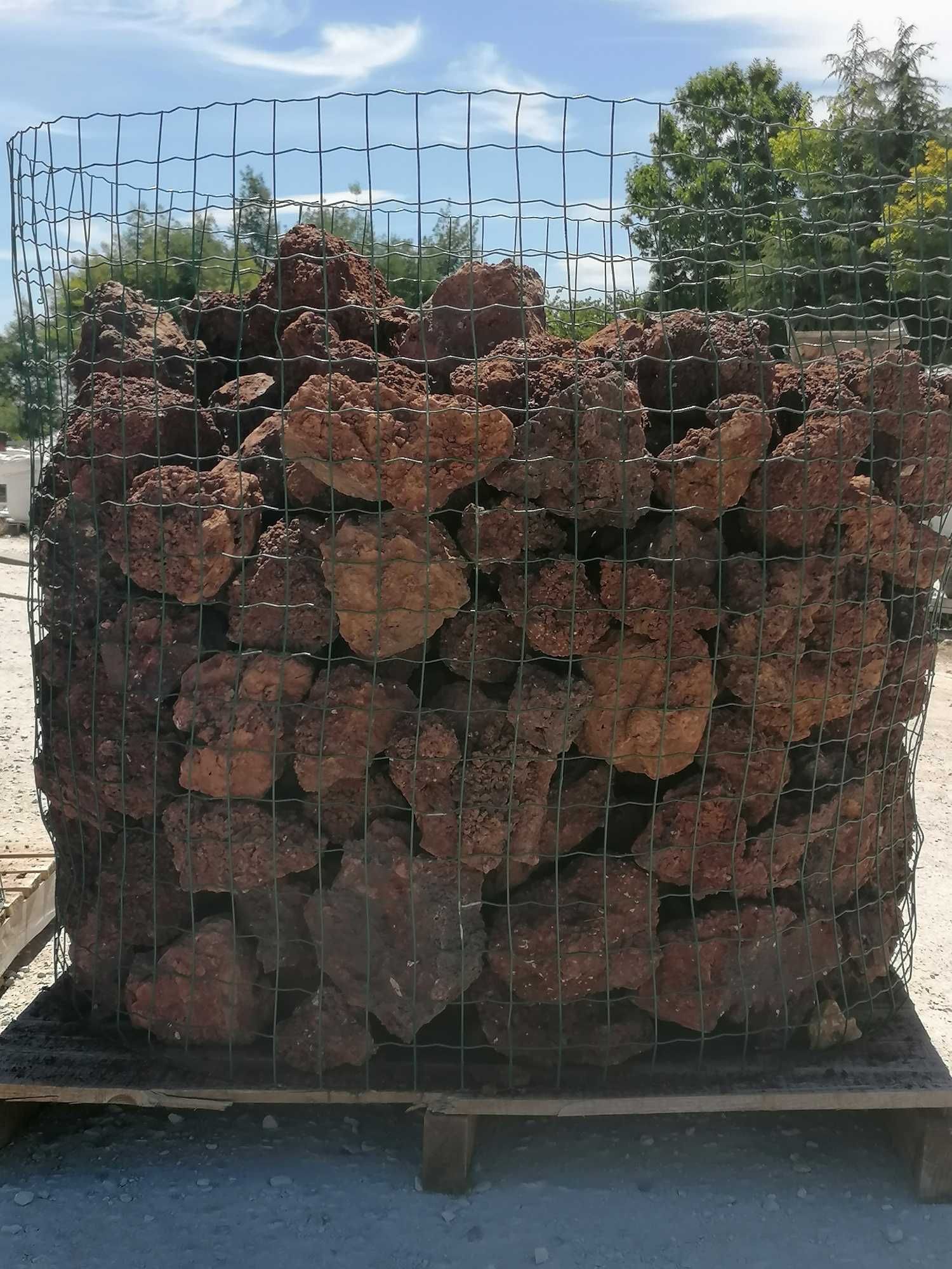 Rocha Vulcânica / Pedra Lava de vulcão; 255€/Big Bag de 800Kg