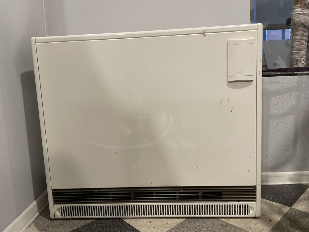 Piec akumulacyjny STIEBEL ELTRON ETS 200 i ETS 300