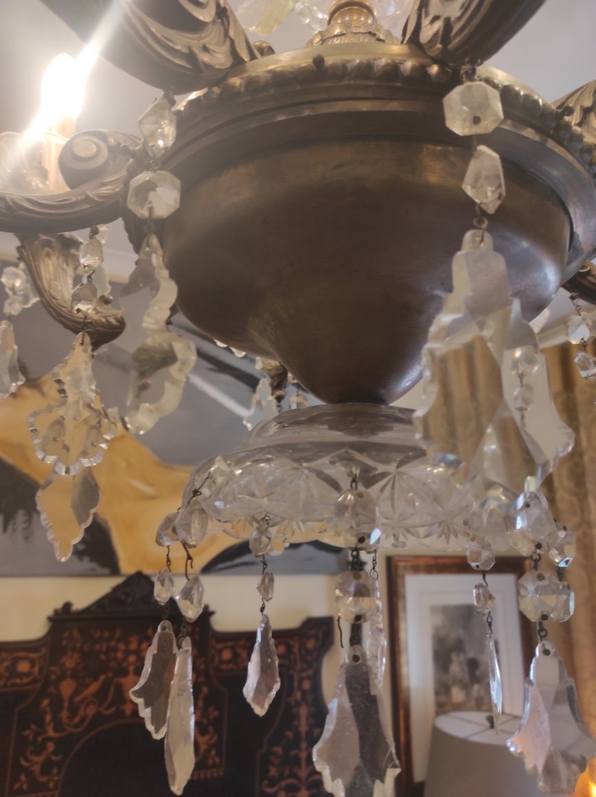 Lustre grande em bronze